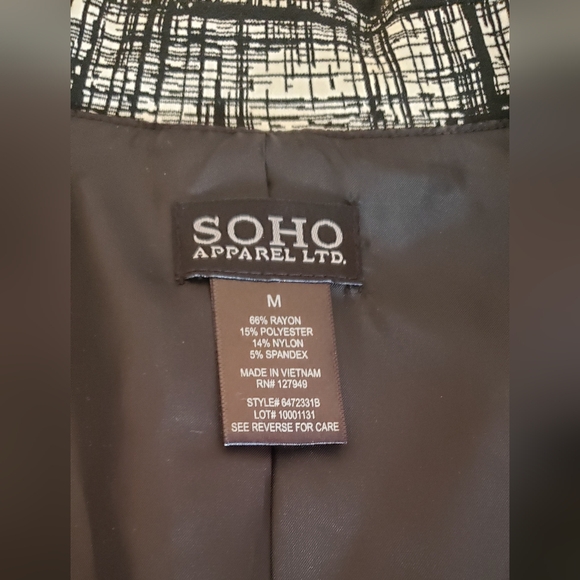 SOHO Apparel Ltd. B&W Blazer - Picture 5 of 10